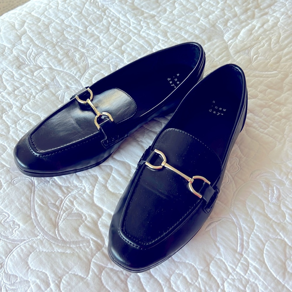 Target A New Day loafers 8.5 wide never worn!